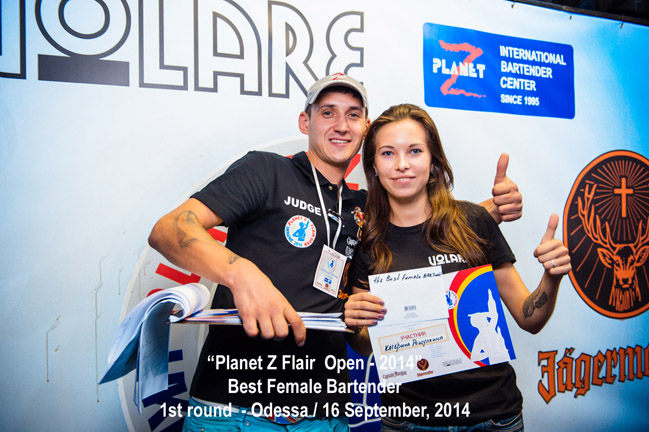 Яркий старт национального соревнования по флейрингу "Planet Z - Flair Open 2014" Одесса Яркий старт национального соревнования по флейрингу "Planet Z - Flair Open 2014" Одесса