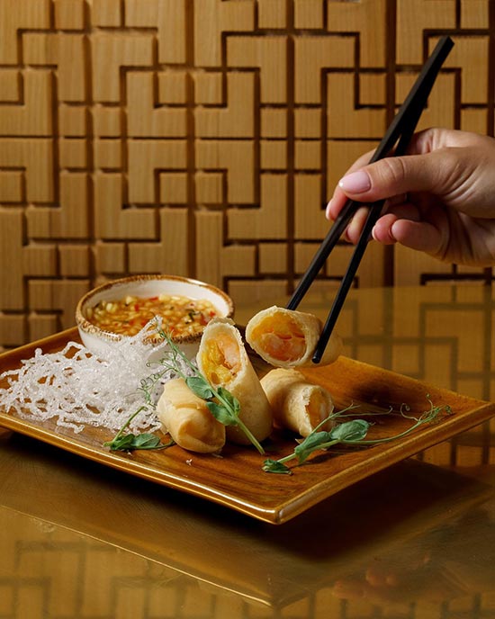 Китайські спрінг роли у ресторані BAO Китайські спрінг роли у ресторані BAO