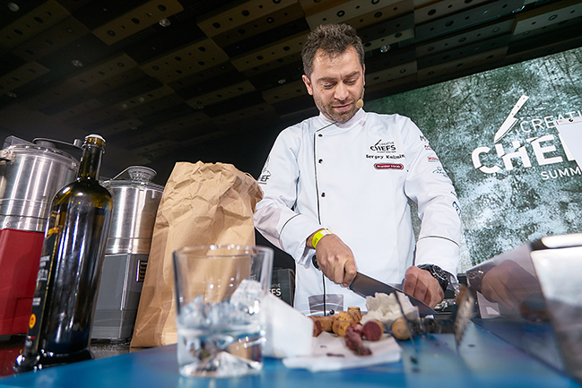 13 великих шеф-кухарів на Creative Chefs Summit 2017 13 великих шеф-кухарів на Creative Chefs Summit 2017