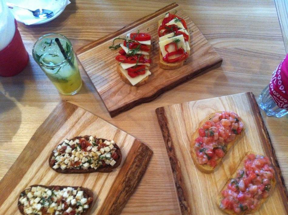 Новое место (Киев): атмосферное кафе Druzi на Прорезной Новое место (Киев): атмосферное кафе Druzi на Прорезной