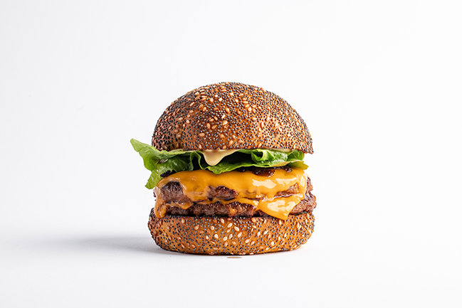 У київському UNIT.City відкрився новий проєкт від мережі ресторанів First Line Group