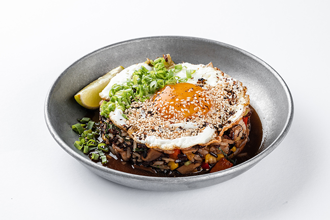 У київському UNIT.City відкрився новий проєкт від мережі ресторанів First Line Group