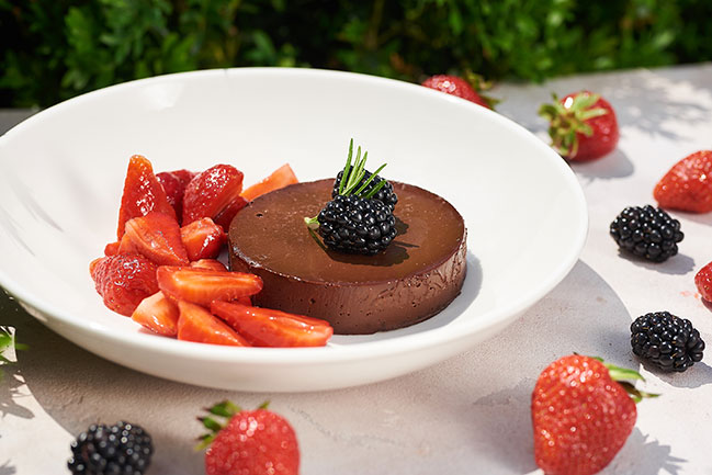 Игра фантазии и вкусов. Третий фестиваль мороженого в ресторанах La Famiglia Игра фантазии и вкусов. Третий фестиваль мороженого в ресторанах La Famiglia