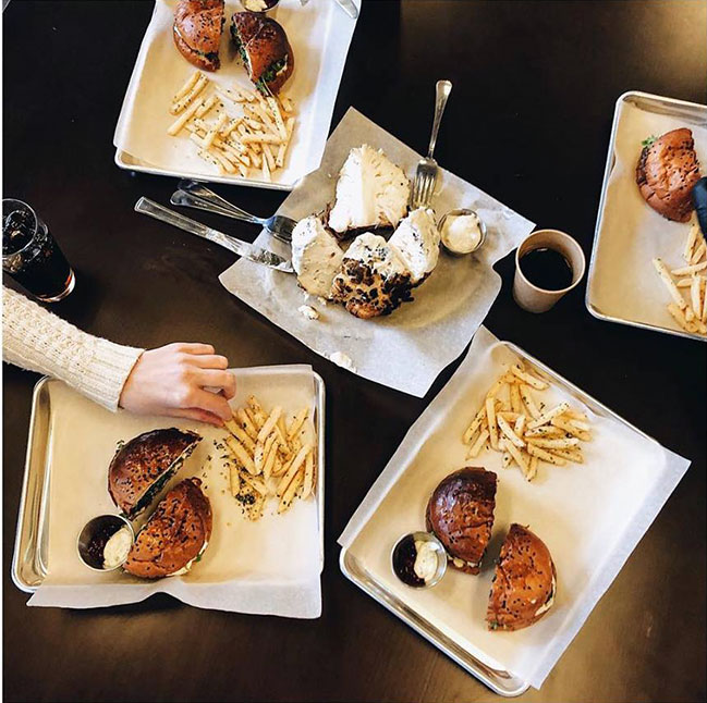 Нове місце (Київ): стрітфуд JOMO на Великій Васильківській