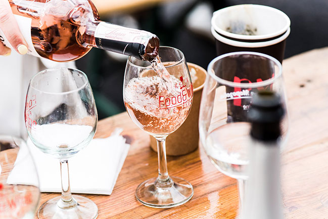 15-й Kyiv Food and Wine Festival відбудеться у київській галереї LAVRA (5-6 червня) 15-й Kyiv Food and Wine Festival відбудеться у київській галереї LAVRA (5-6 червня)