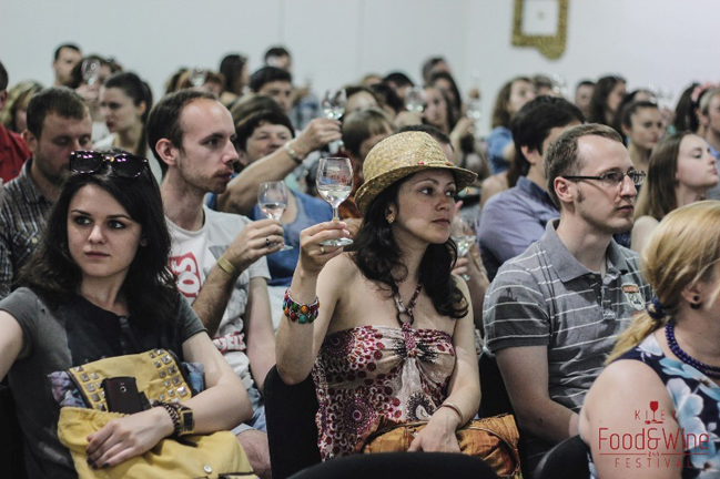 В Киеве, в слепой дегустации определили лучшее украинское вино