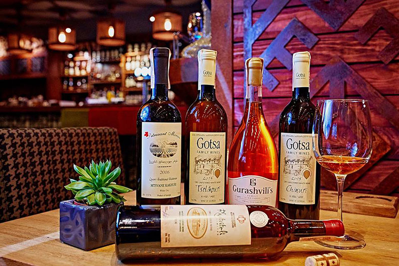 Гід від RestOn: куди йти 17-18 серпня в заклади Києва Гід від RestOn: куди йти 17-18 серпня в заклади Києва