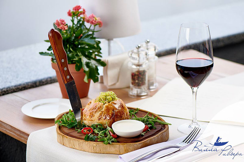 Гід від RestOn: куди йти 31 серпня і 1 вересня в заклади Києва Гід від RestOn: куди йти 31 серпня і 1 вересня в заклади Києва