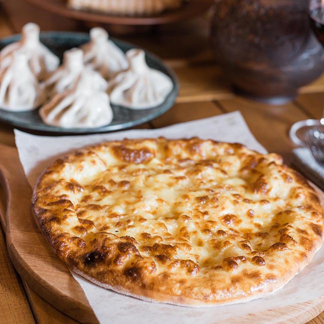 Хачапурі у ресторані Мацоні на Русанівці Хачапурі у ресторані Мацоні на Русанівці