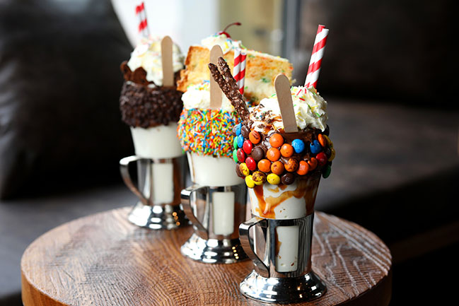 Леся Никитюк раздаст бесплатно 1500 бургеров в центре Киева Леся Никитюк раздаст бесплатно 1500 бургеров в центре Киева