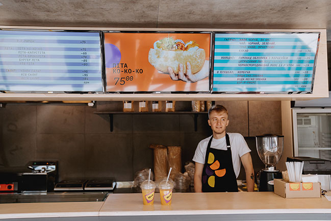 Нове місце (Київ): Юкі+Чапукі на Палаці Україна Нове місце (Київ): Юкі+Чапукі на Палаці Україна