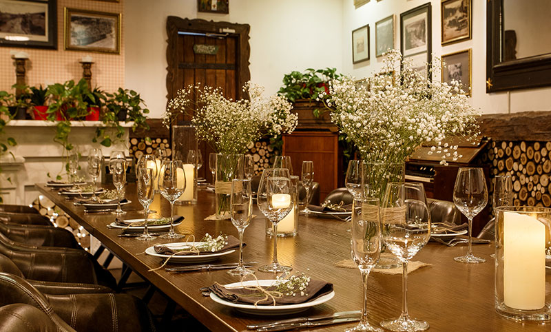 Новое место (Киев): ресторан "Цаца" на Подоле