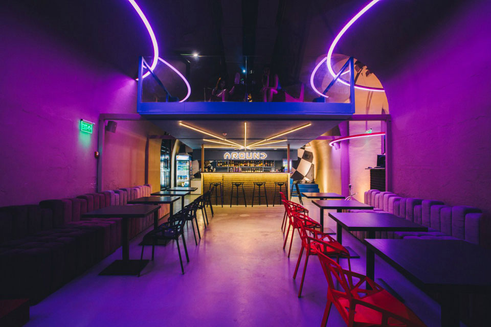 Игровой бар Around Bar на Печерске Игровой бар Around Bar на Печерске
