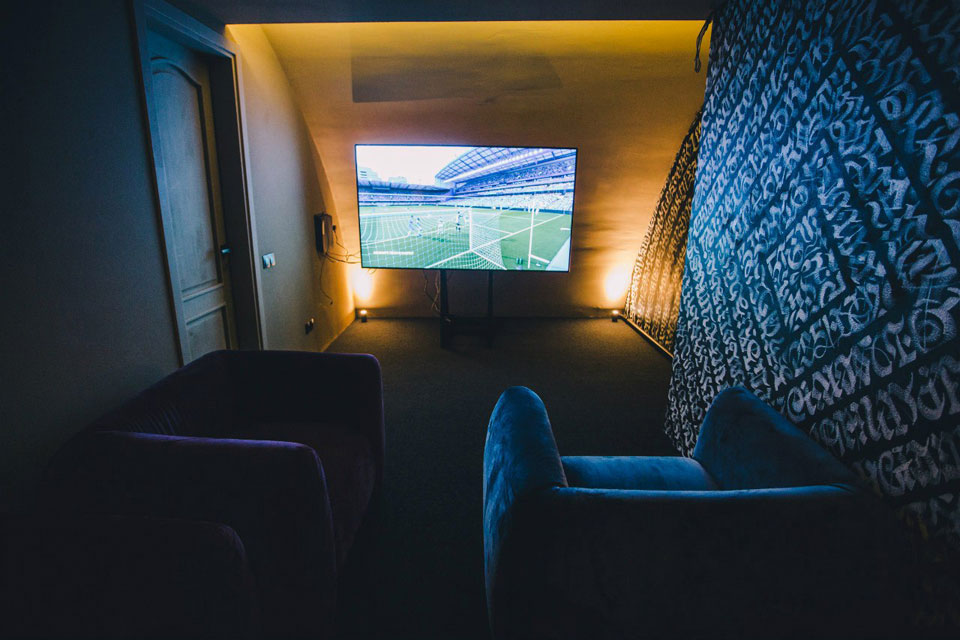 Игровой бар Around Bar на Печерске Игровой бар Around Bar на Печерске