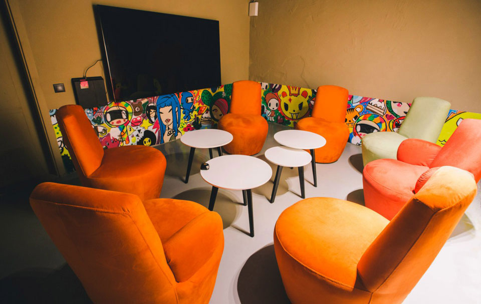 Игровой бар Around Bar на Печерске Игровой бар Around Bar на Печерске