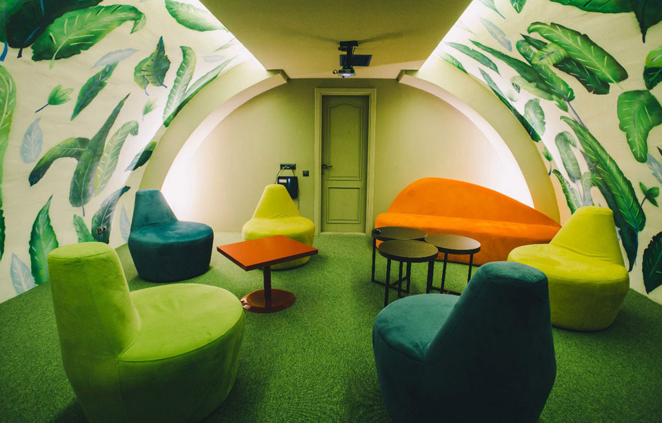 Игровой бар Around Bar на Печерске Игровой бар Around Bar на Печерске