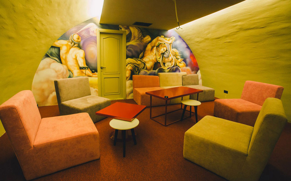 Игровой бар Around Bar на Печерске Игровой бар Around Bar на Печерске