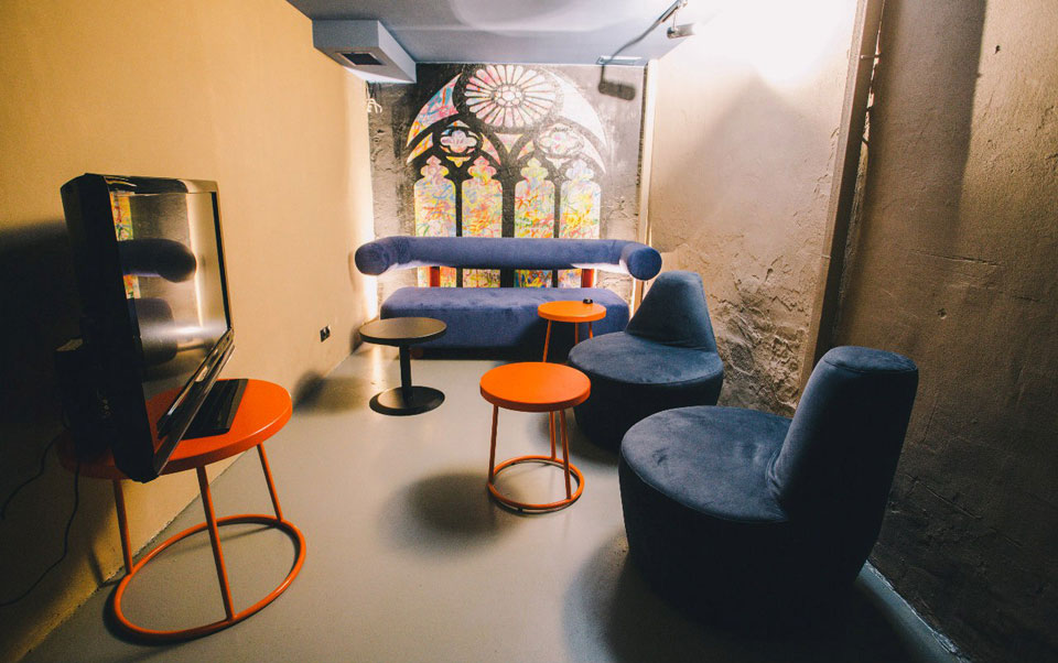 Игровой бар Around Bar на Печерске Игровой бар Around Bar на Печерске