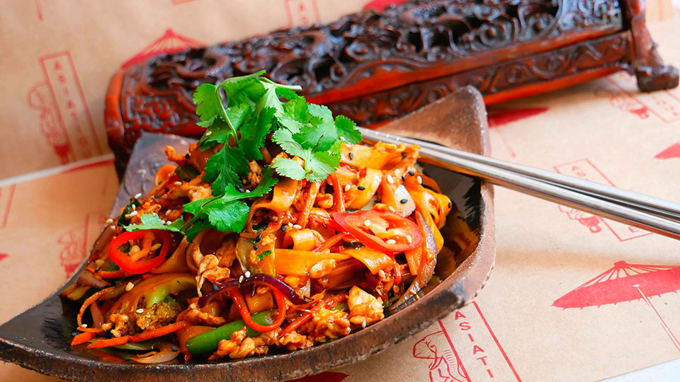 Ресторан Asiatique — жгуче-острая Азия в самом сердце Киева