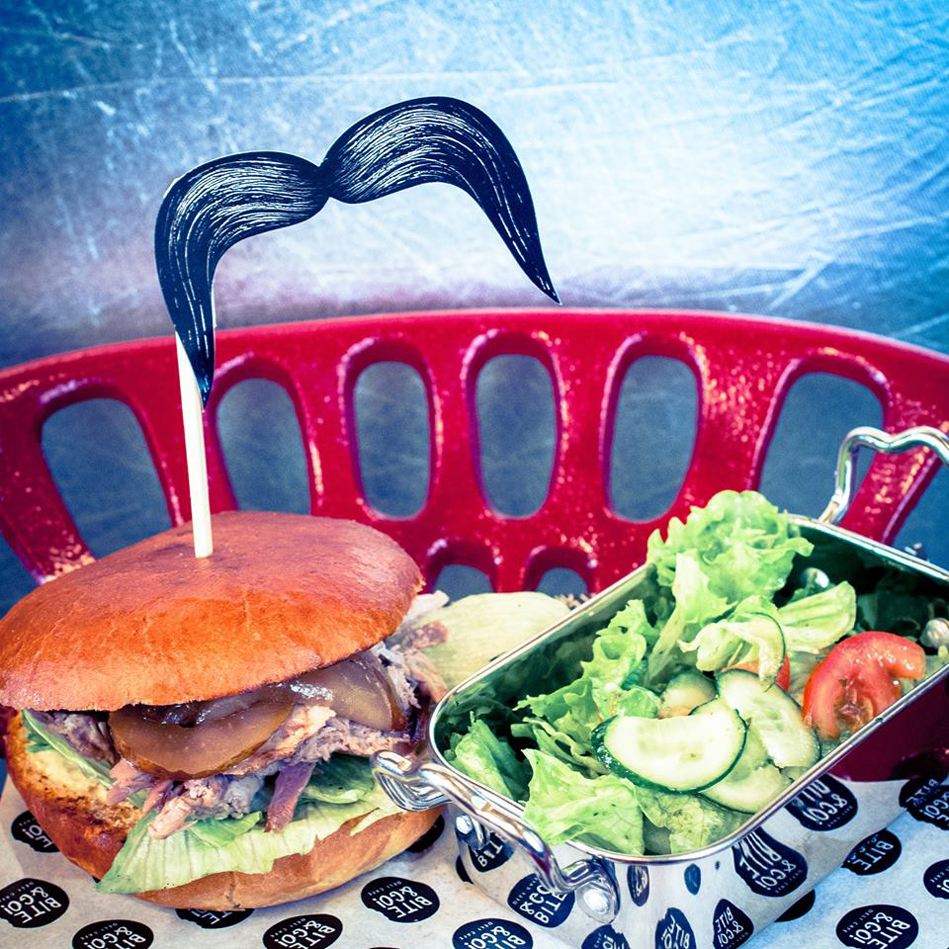 Новое место (Киев): уличная еда в кафе Bite&Go Новое место (Киев): уличная еда в кафе Bite&Go