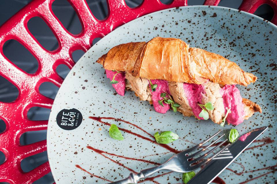 Новое место (Киев): уличная еда в кафе Bite&Go Новое место (Киев): уличная еда в кафе Bite&Go