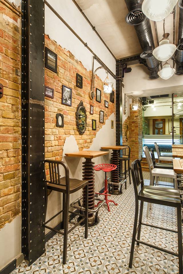 Новое место (Киев): уличная еда в кафе Bite&Go Новое место (Киев): уличная еда в кафе Bite&Go