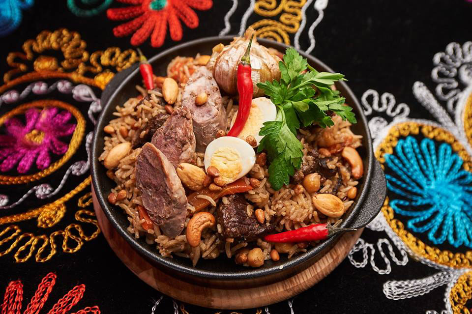 Чайхона Базар на Бессарабке - восточное гостеприимство в центре Киева Чайхона Базар на Бессарабке - восточное гостеприимство в центре Киева