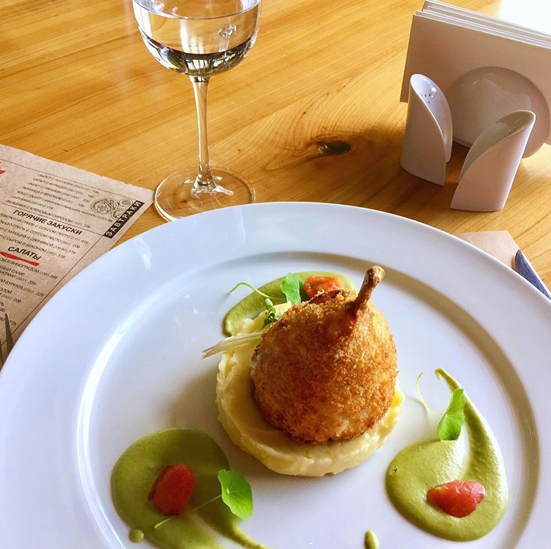 Canadian club Kiev: частичка Канады в сердце Киева на Печерске Canadian club Kiev: частичка Канады в сердце Киева на Печерске