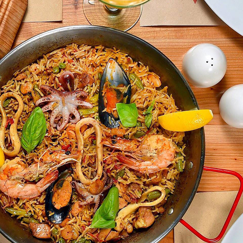 Canadian club Kiev: частичка Канады в сердце Киева на Печерске Canadian club Kiev: частичка Канады в сердце Киева на Печерске