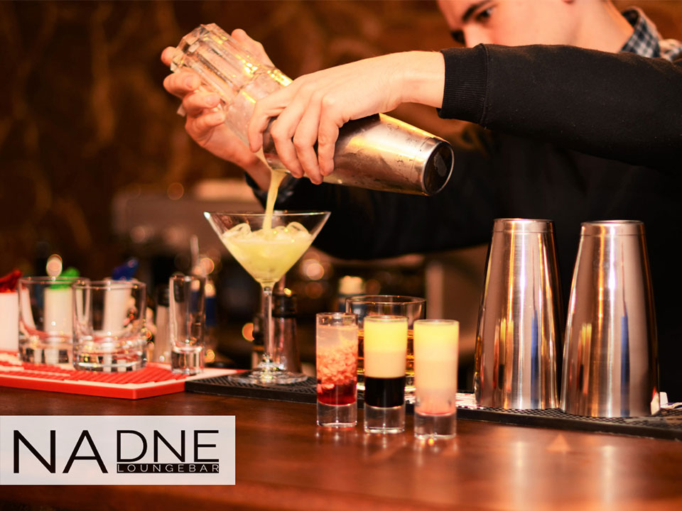 По Киеву за коктейлями: популярные бары столицы По Киеву за коктейлями: популярные бары столицы