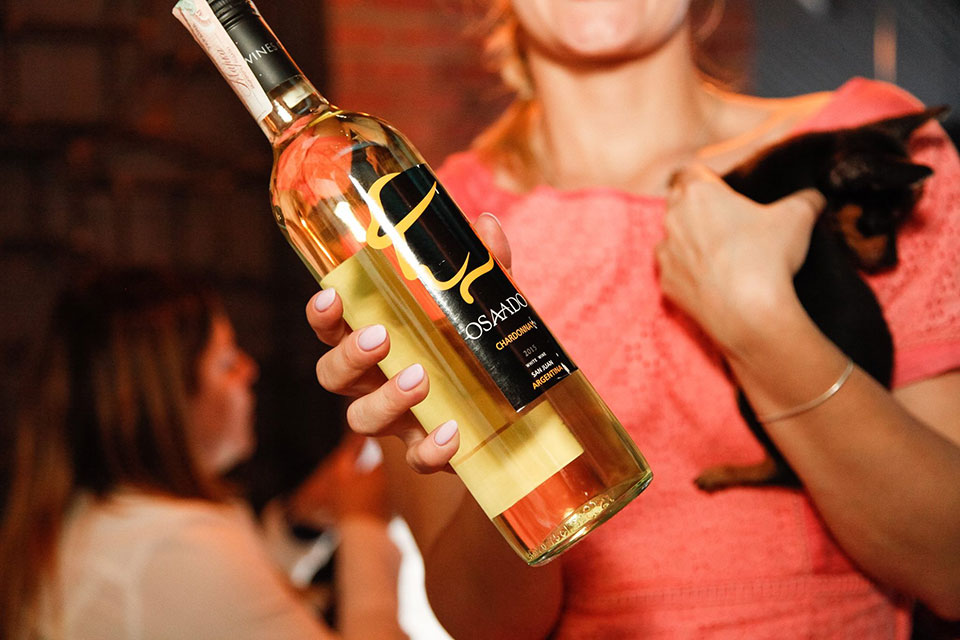 Все свое ношу с собой: 10 ресторанов Киева, куда можно прийти со своим алкоголем Все свое ношу с собой: 10 ресторанов Киева, куда можно прийти со своим алкоголем