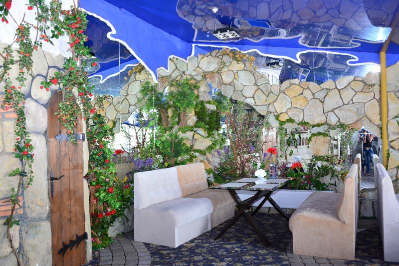 Почти море: заведения в Киеве на берегу Днепра Почти море: заведения в Киеве на берегу Днепра