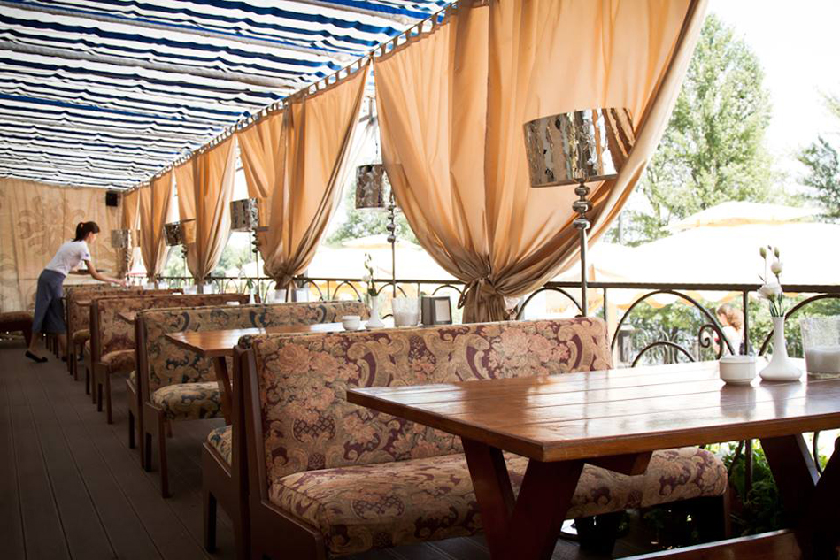 Почти море: заведения в Киеве на берегу Днепра Почти море: заведения в Киеве на берегу Днепра