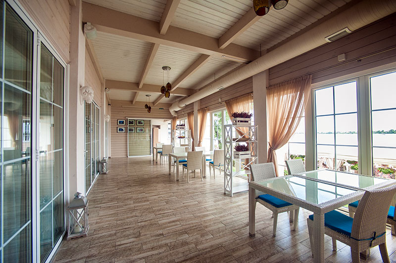 Легкість буття або літо на Дніпровській Рів'єрі Легкість буття або літо на Дніпровській Рів'єрі