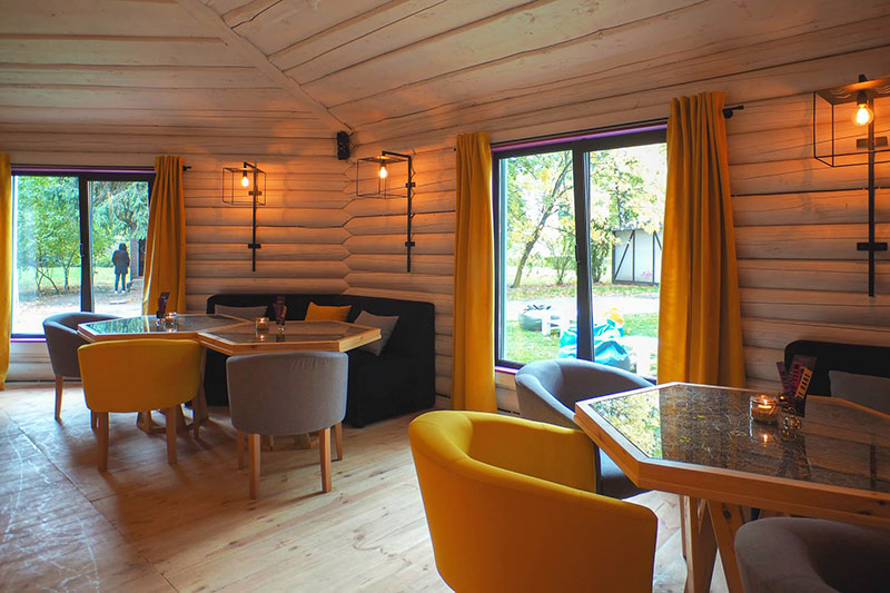 Новое место (Киев): концептуальный ресторан HayLoft на ВДНХ Новое место (Киев): концептуальный ресторан HayLoft на ВДНХ