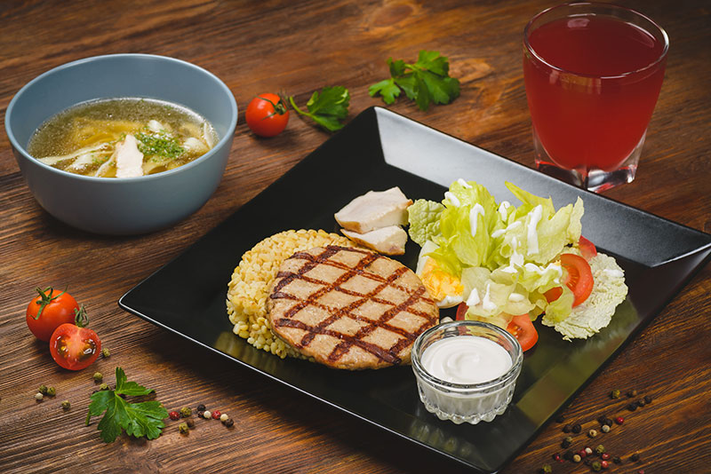 Новое место (Киев): концептуальный ресторан HayLoft на ВДНХ Новое место (Киев): концептуальный ресторан HayLoft на ВДНХ