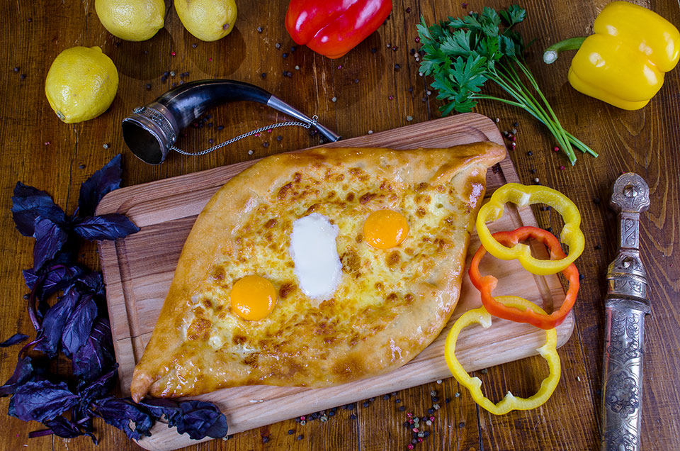 Разговоры о грузинской кухне с директором ресторана “Хинкали” Разговоры о грузинской кухне с директором ресторана “Хинкали”