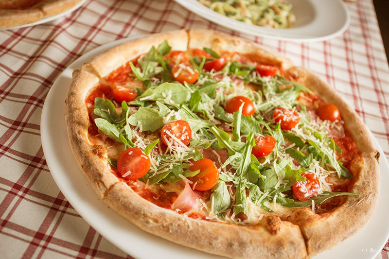 Новое место (Киев): Il Grano — итальянская пицца на Позняках Новое место (Киев): Il Grano — итальянская пицца на Позняках