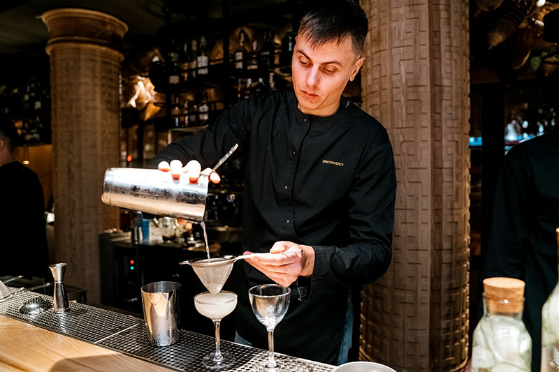 Интервью RestOn: Любимые бармены любимых баров Интервью RestOn: Любимые бармены любимых баров