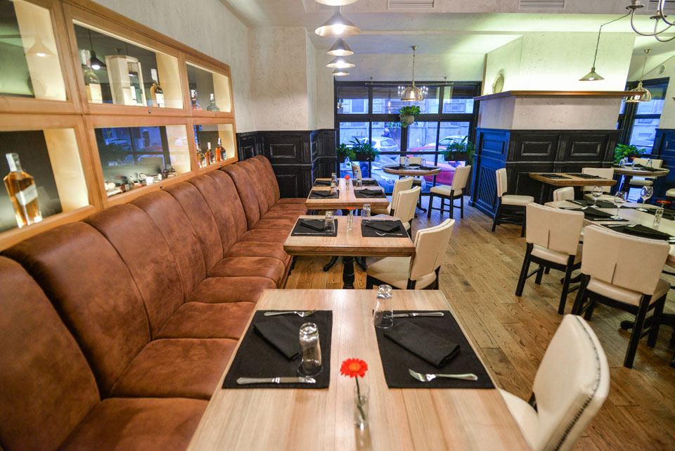 Мясо, вино и виски: ресторан KARE Grill&Josper возле площади Победы в Киеве Мясо, вино и виски: ресторан KARE Grill&Josper возле площади Победы в Киеве