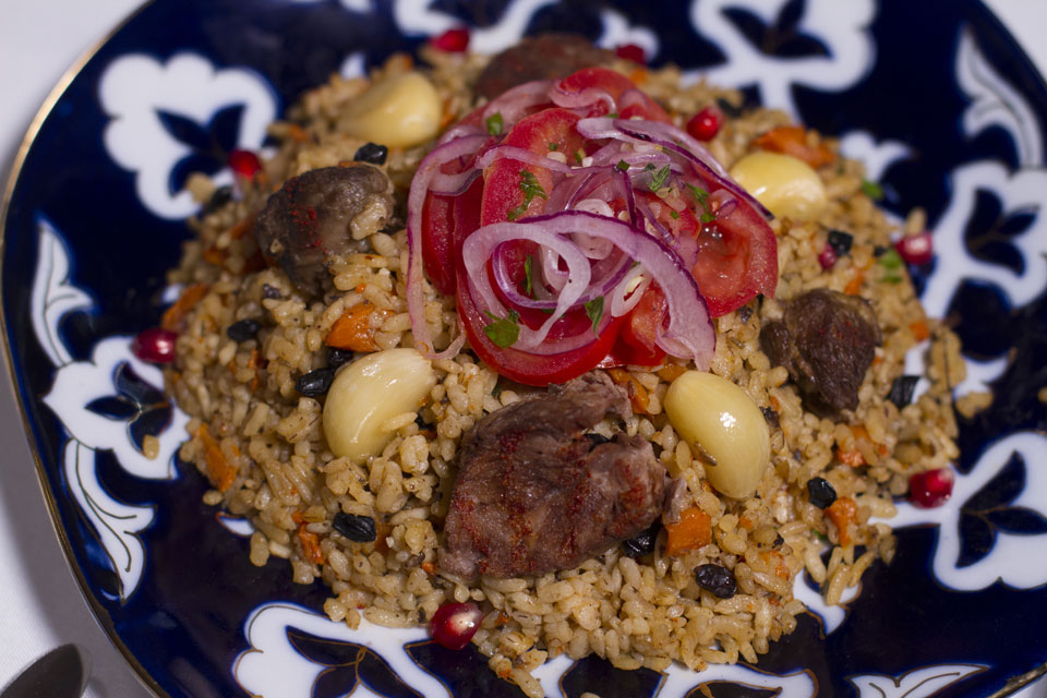 Восточная сказка в ресторане KiziL на Подоле - новое место для столичных гурманов Восточная сказка в ресторане KiziL на Подоле - новое место для столичных гурманов