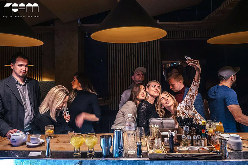 Гід від RestOn: куди йти 8-9 лютого в заклади Києва Гід від RestOn: куди йти 8-9 лютого в заклади Києва