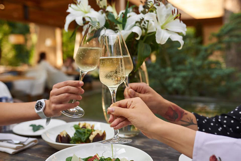 Гид от RestOn: куда идти 8-9 ноября в заведения Киева Гид от RestOn: куда идти 8-9 ноября в заведения Киева