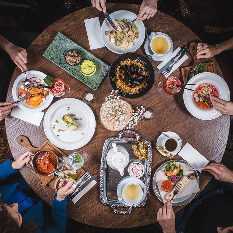 Гід від RestOn: куди йти 25-26 жовтня в заклади Києва Гід від RestOn: куди йти 25-26 жовтня в заклади Києва