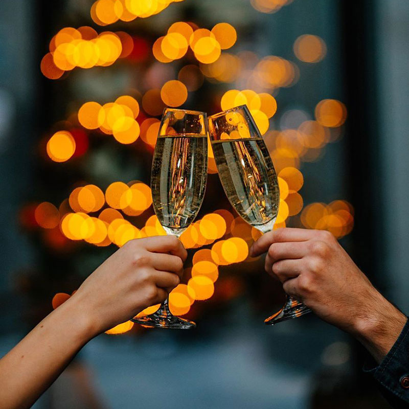 Гид от RestOn: куда идти 27-28 декабря в заведения Киева Гид от RestOn: куда идти 27-28 декабря в заведения Киева