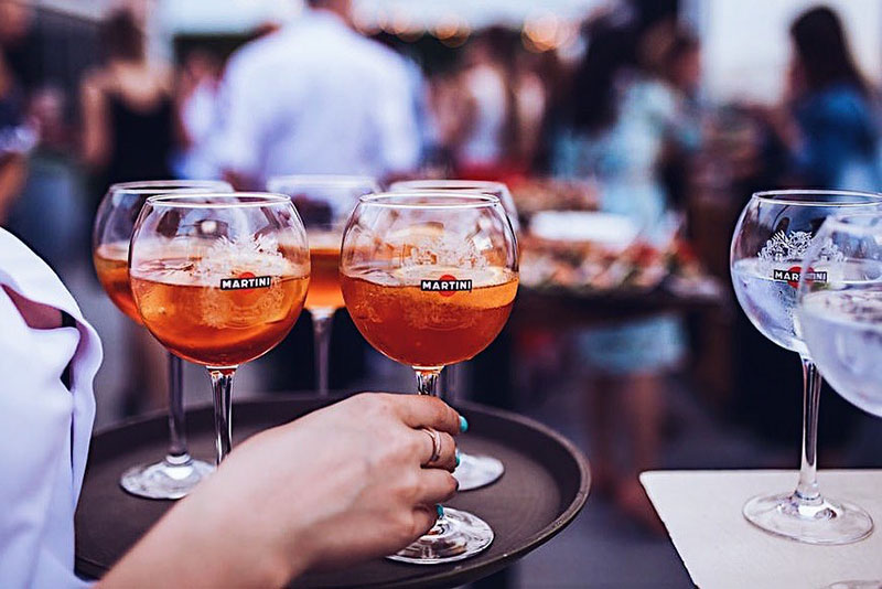 Гид от RestOn: куда идти 31 мая и 1 июня в заведения Киева Гид от RestOn: куда идти 31 мая и 1 июня в заведения Киева