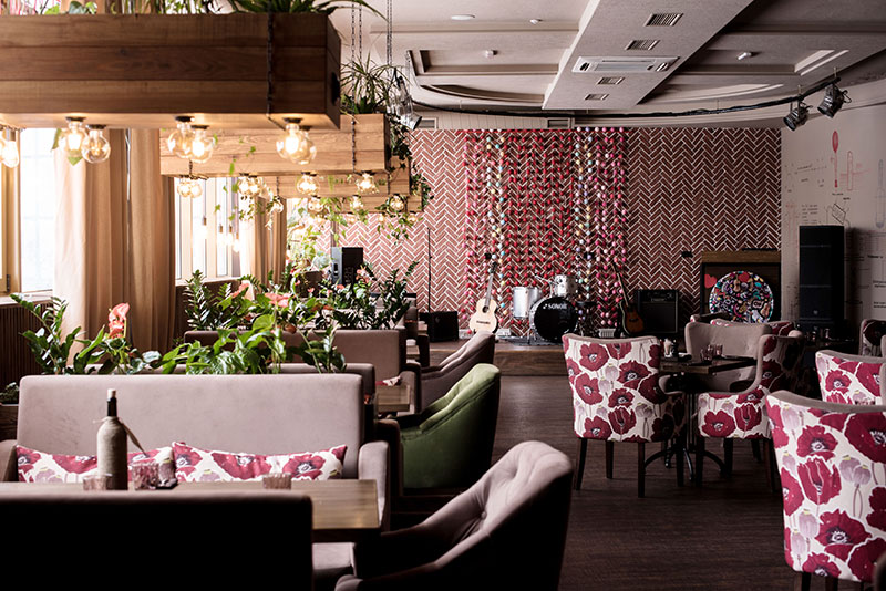 Новое место (Киев): Ресторан La La Land на Березняках Новое место (Киев): Ресторан La La Land на Березняках