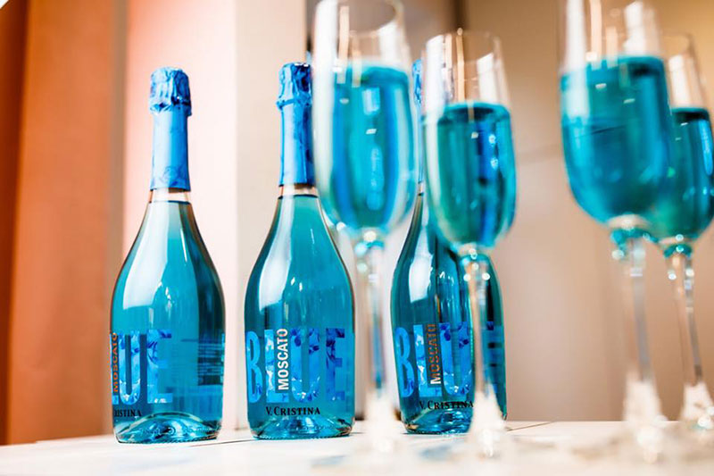 За последний день лета поднимаем бокал: где и с чем пить игристое За последний день лета поднимаем бокал: где и с чем пить игристое