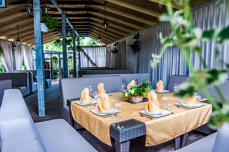 С ветерком: открытие сезона летних террас-2017 в ресторанах Киева С ветерком: открытие сезона летних террас-2017 в ресторанах Киева