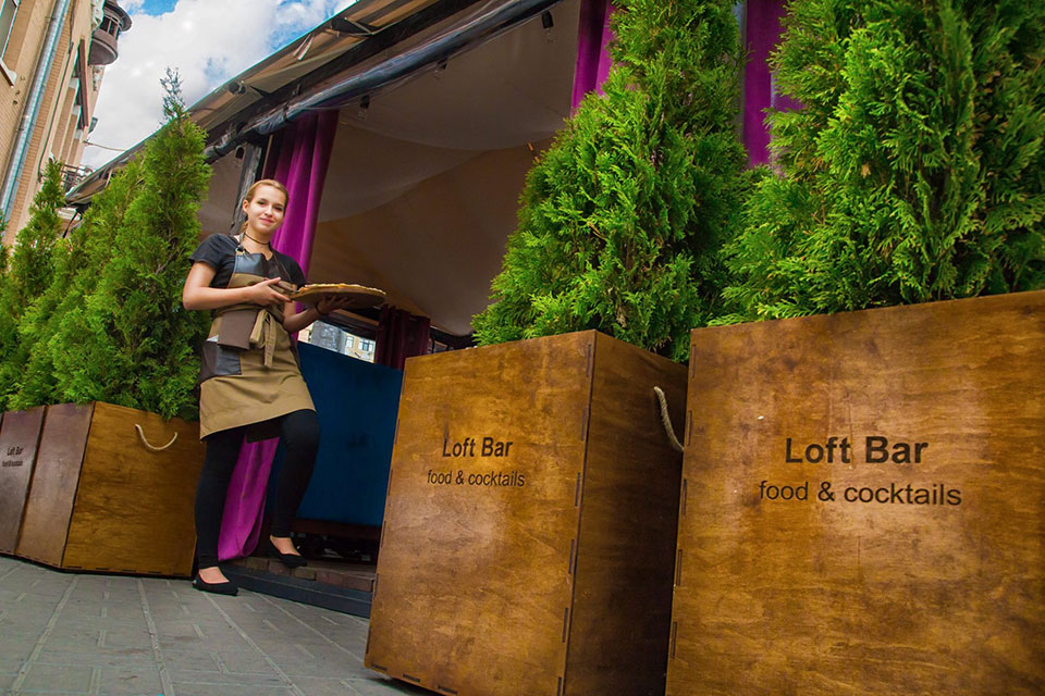 Со знойным дымком: открытие летней террасы в Loft Бар на Бессарабке Со знойным дымком: открытие летней террасы в Loft Бар на Бессарабке